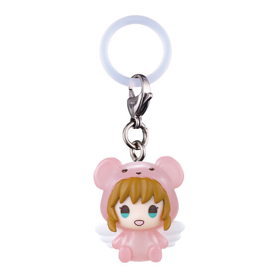 さくらB。ピンクのクマ風の衣装と白い羽根