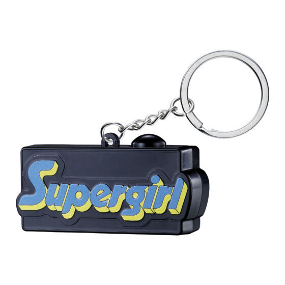 Supergirl。黄色と青の文字を配した横長の本体