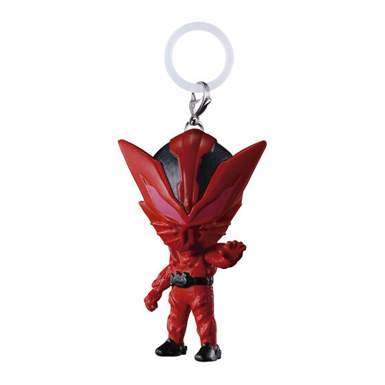 仮面ライダーマオウ:赤い鋭角的なマスクに黒い帯。片手を上げ、もう片方を下ろしています。
