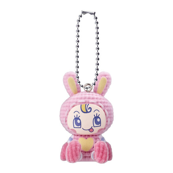 ベリエちゃん。ピンクの長い耳と黄色いハートの胸元